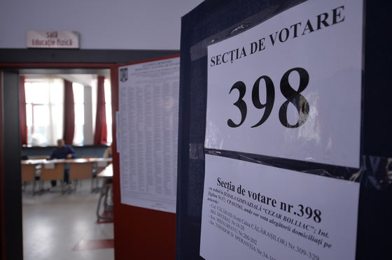 Sibiu | Cursuri online de vineri până marți la școlile cu secții de votare