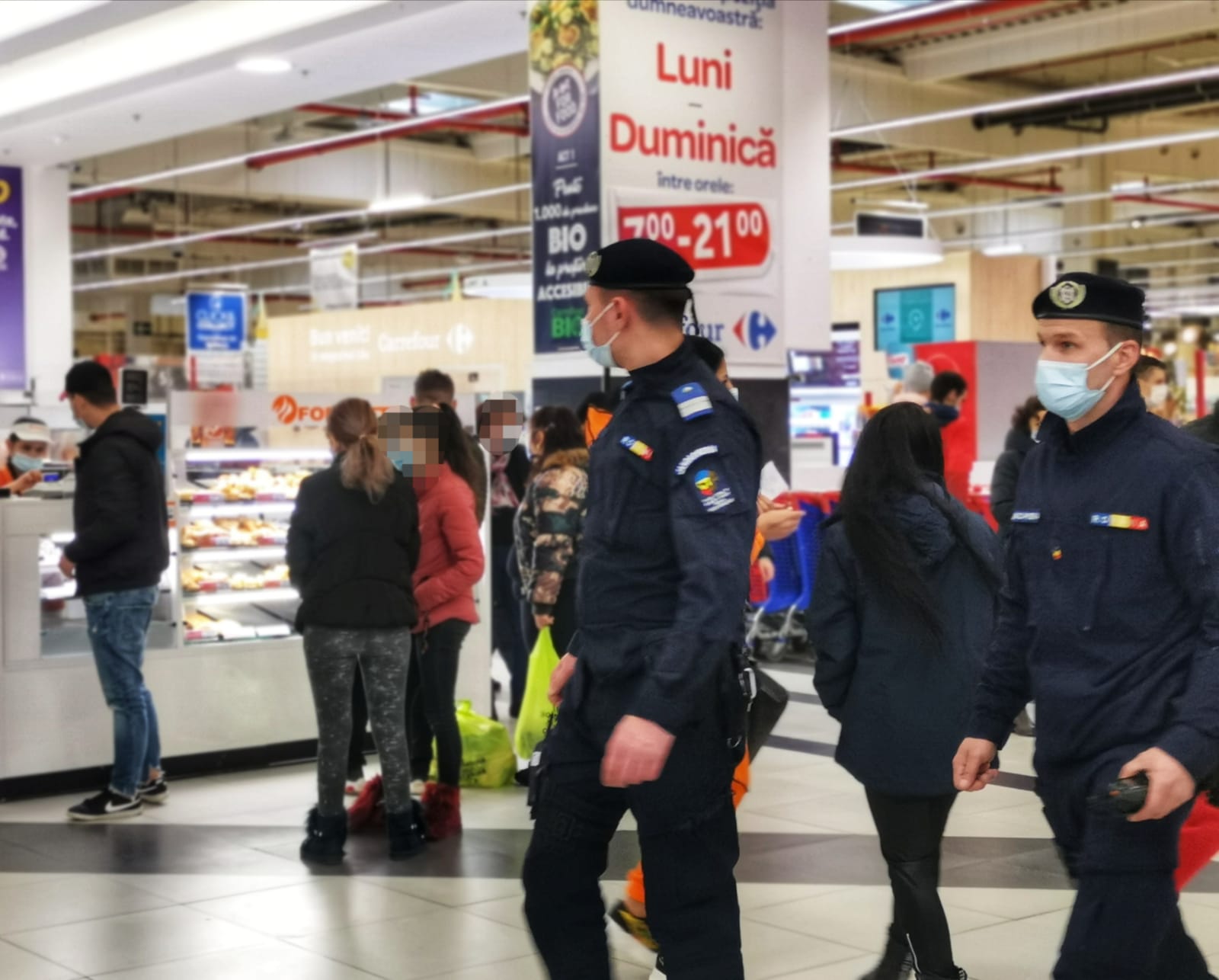 Razie anti-COVID la Shopping City Sibiu