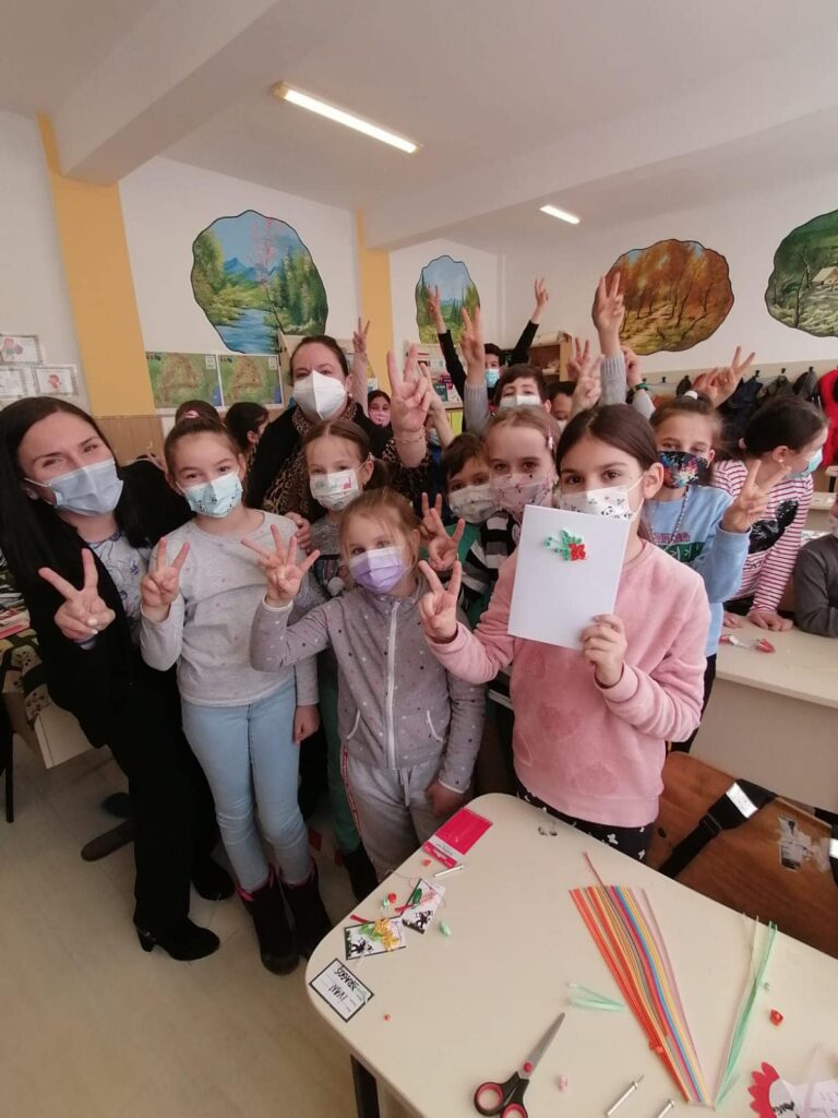 Elevii Școlii Gimnaziale Racovița au fost timp de o zi vestitorii Primăverii
