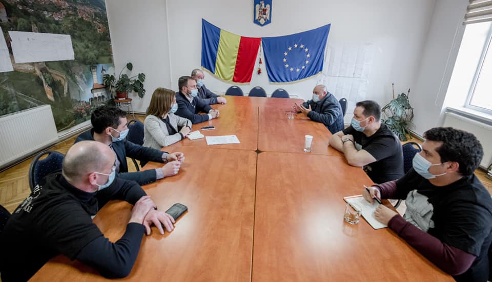 Cavalerii Turnului Înclinat din Ruși, vizitați de conducerea CJ și Primăria comunei Slimnic