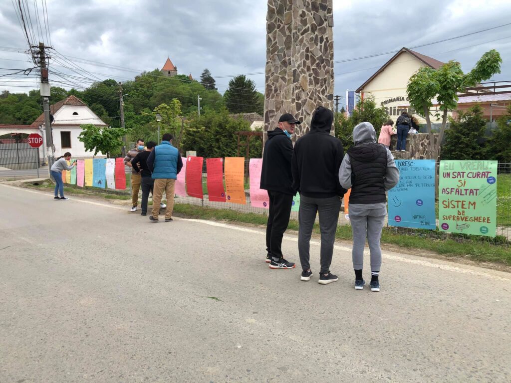 FOTO- Street Debate – Slimnic Sat European de Tineret 2021