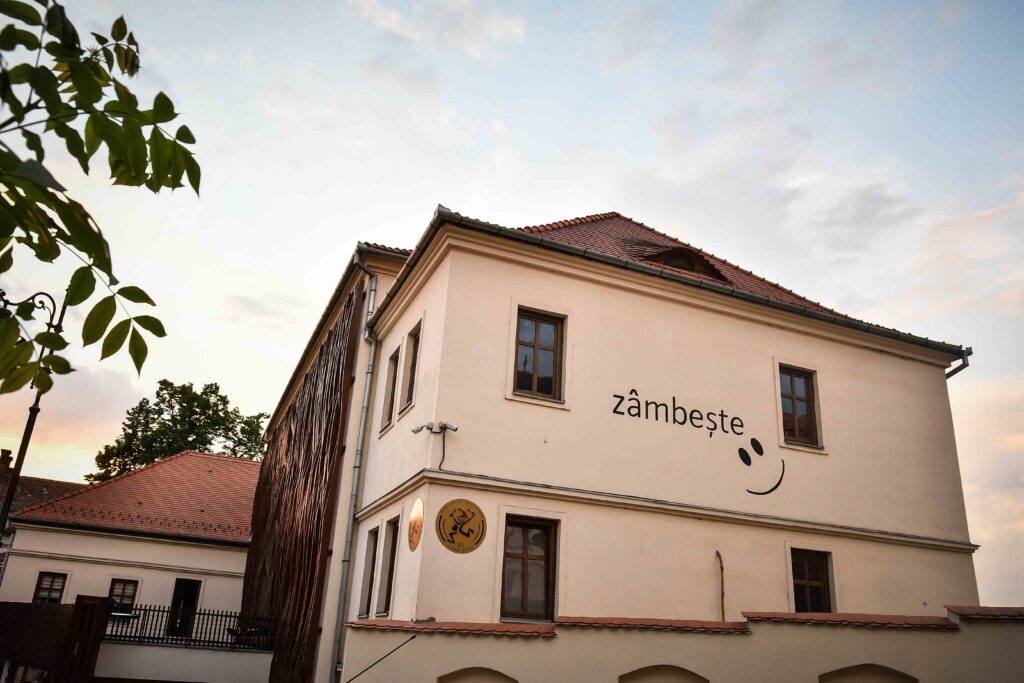 Teatrul „Gong” Sibiu căută povești și mărturii de viață despre ceea ce înseamnă să fii adolescent