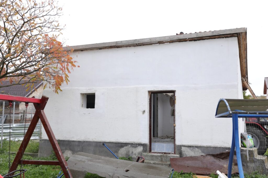 FOTO Vești bune pentru elevii și profesorii Școlii Gimnaziale „Andrei Șaguna” din Șura Mare