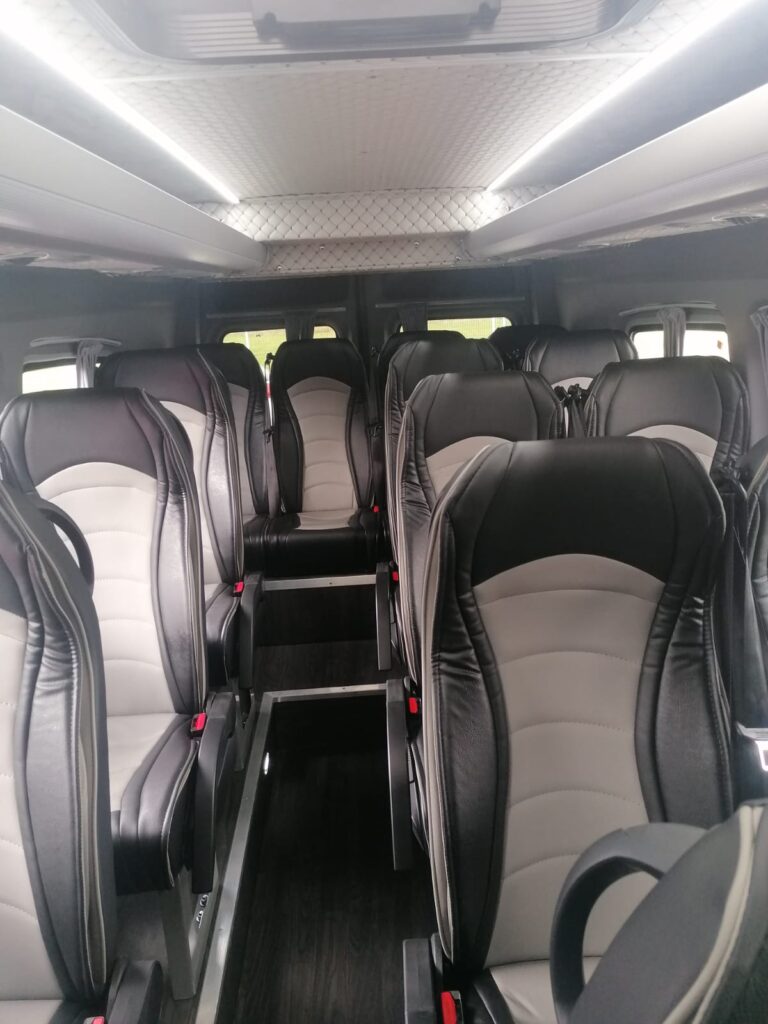 Primăria comunei Șura Mare a achiziționat două microbuze care vor asigura transportul cetățenilor din cele două localități aparținătoare.