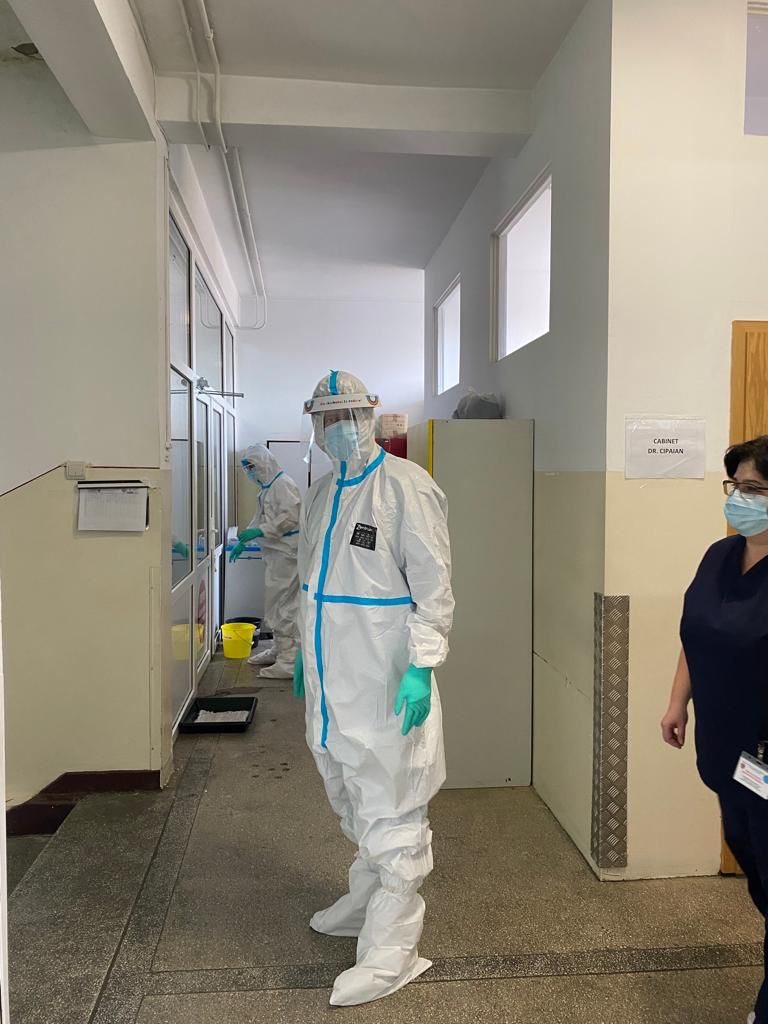 Foto- Nicu Ștefănuță în vizită la Spitalul Județean Sibiu: Medici epuizați, vaccinați puțini pacienți , multă dezinformare. Avem bani europeni pentru Sănătate