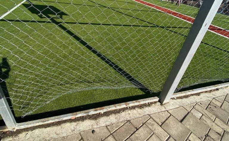 Foto | Loc de joacă din Ocna Sibiului, vandalizat | A fost inaugurat toamna trecută