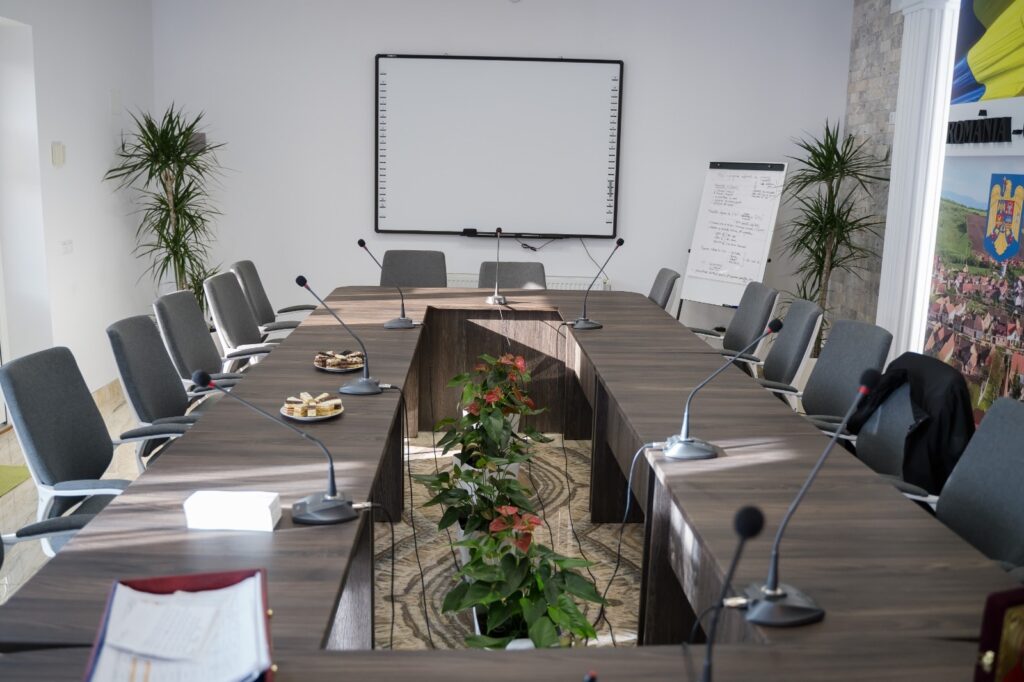 sala de sedinte Primaria comunei Sura Mare