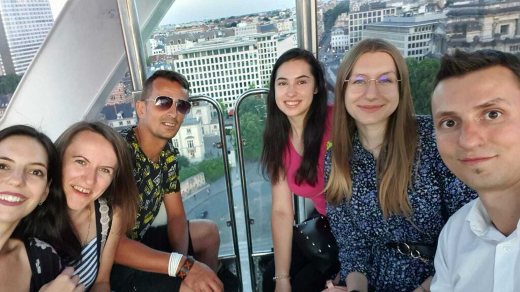 FOTO „Europarlamentar pentru o zi”, alături de sibianul Nicu Ștefănuță