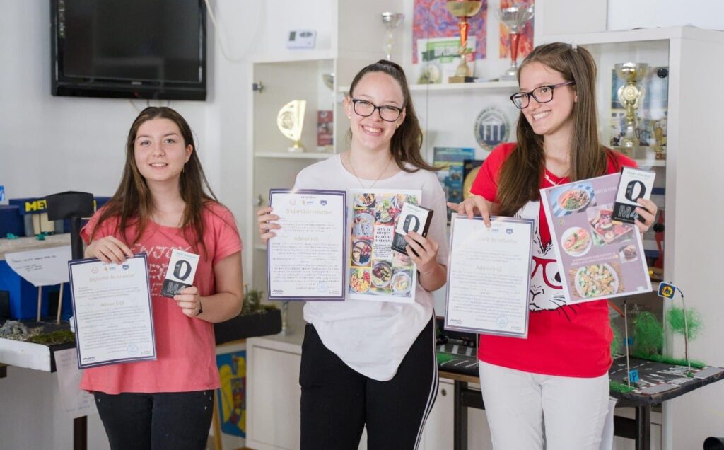 FOTO “Gustă cu atenție. Bucură-te de moment” – un program despre mâncatul conștient, dedicat și adolescenților sibieni