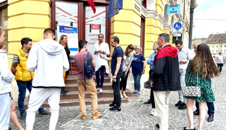 FOTO Organizația Municipală PSD Sibiu s-a alăturat acțiunii „Viitorul Europei”, eveniment inițiat de de europarlamentarul Victor Negrescu