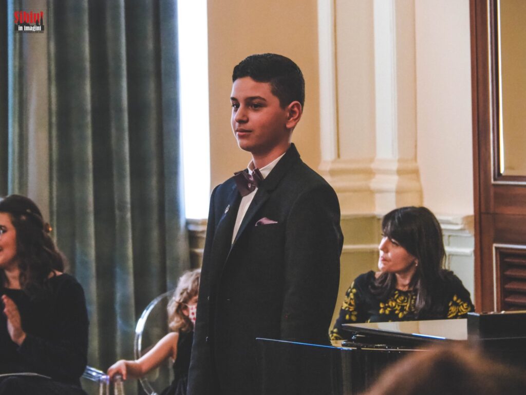 FOTO- VIDEO Darius Isaac Lungu, unul dintre ocupanții locului I, categoria A, la Concursul Festival Internațional de Interpretare Pianistică și Compoziție Carl Filtsch