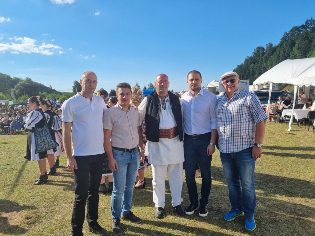 FOTO Bogdan Trif: Am participat, la Sebeșu de Sus, la un eveniment emoționant, intitulat “Casa părintească nu se uită”