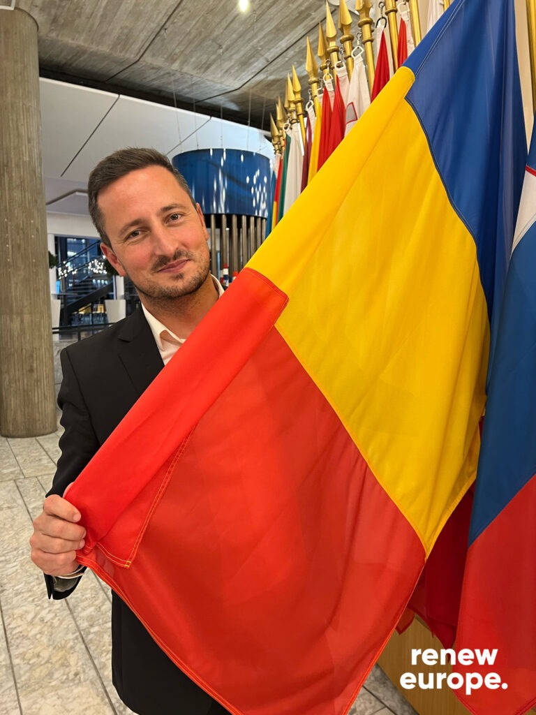 Mesajul de 1 decembrie al europarlamentarului sibian Nicu Ștefănuță