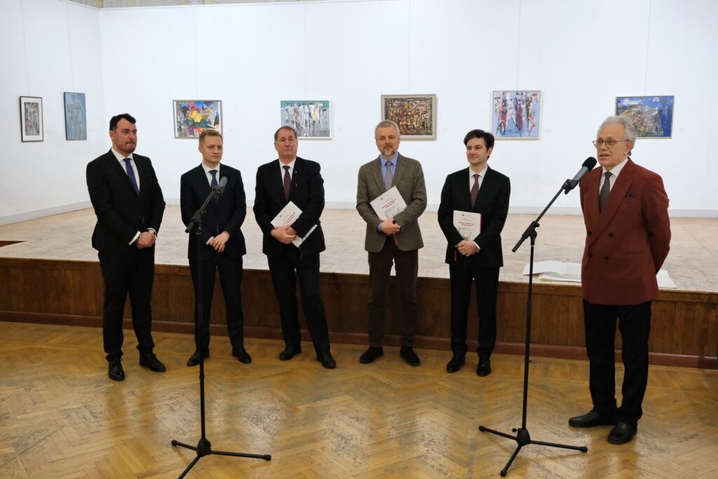 Muzeul Național Brukenthal a deschis la Chișinău prima expoziție în limba română