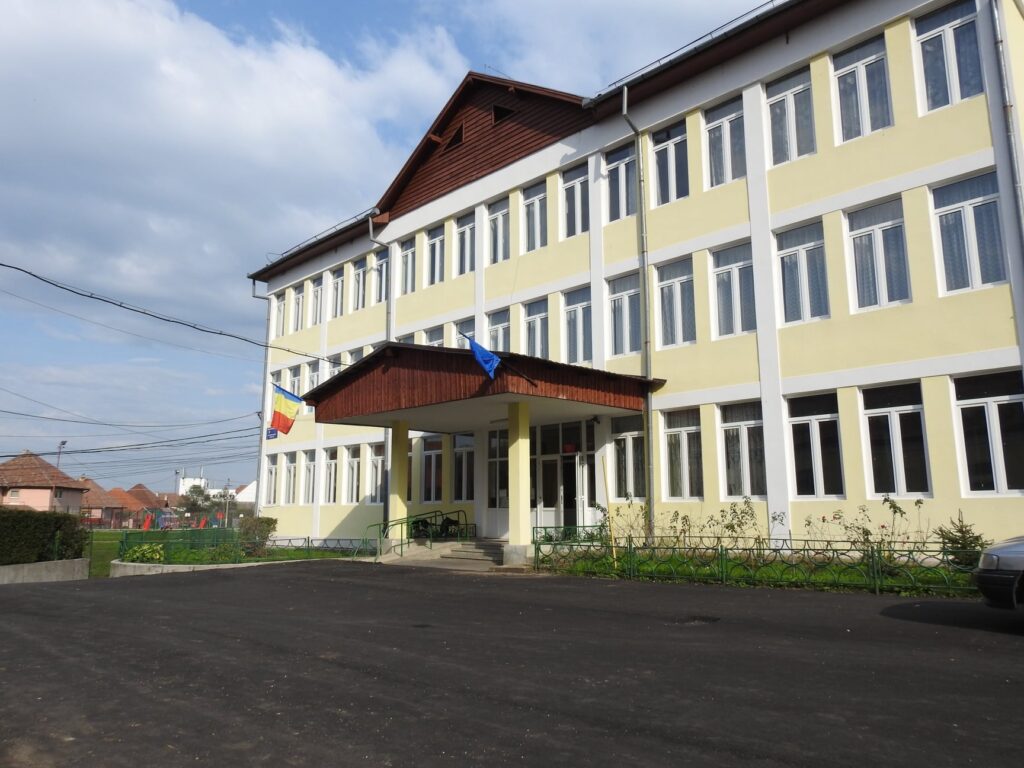 Primarul Huja a depus spre finanțare proiectul „O EDUCAȚIE DIGITALĂ ȘI INCLUZIVĂ ÎN ORAȘUL CISNĂDIE”