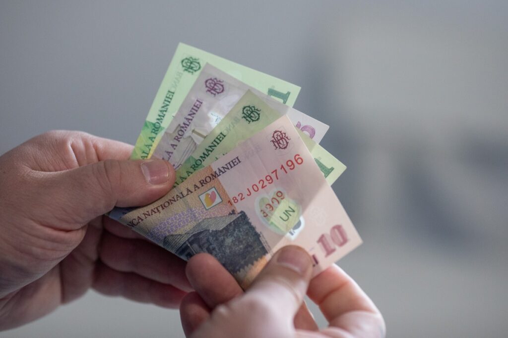 Apeluri de 970 milioane euro pentru sprijinul vârstnicilor, copiilor și persoanelor cu dizabilități, lansate în 2023