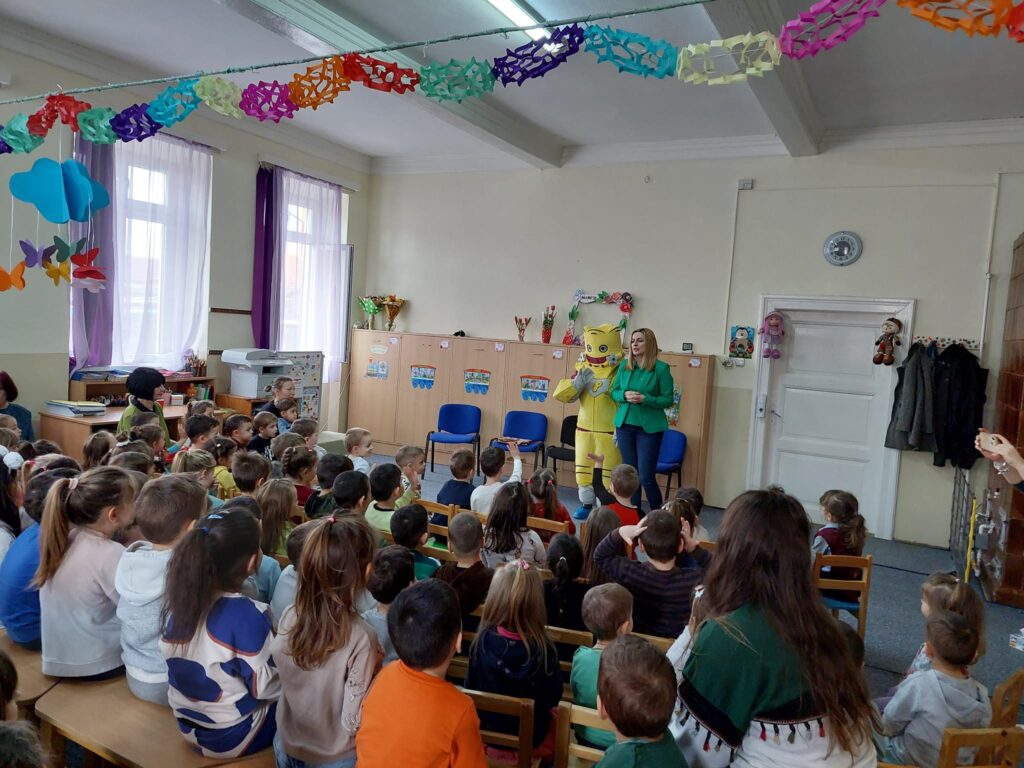 Despre campania „Săptămâna verde” au aflat și beneficiarii Grădiniței Nr. 20 Sibiu și ai Școlii Gimnaziale nr 10