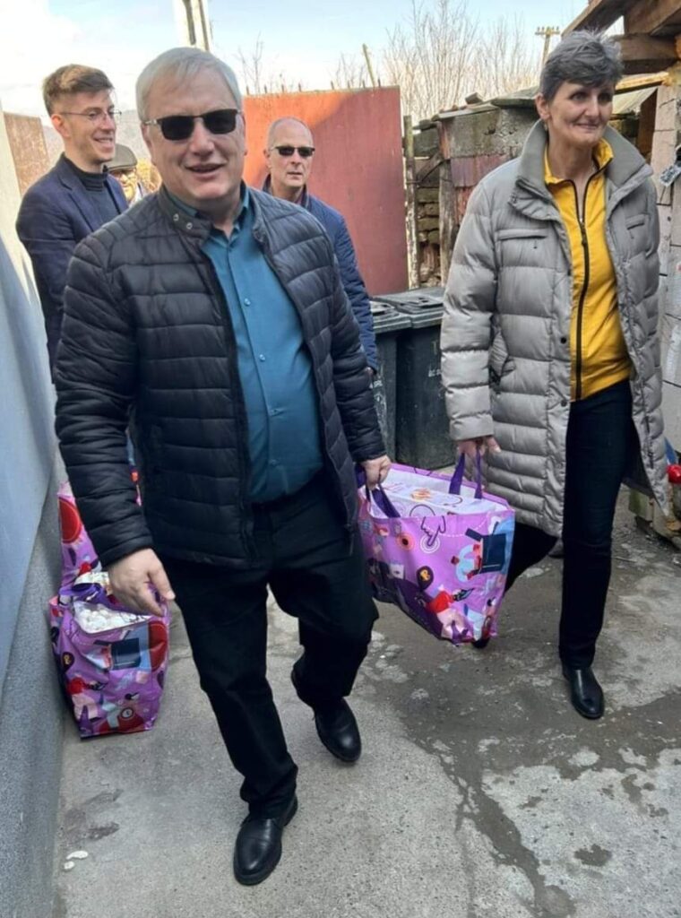 Foto- Autoritățile comunelor Boița și Turnu Roșu și-au dat mâna pentru un caz umanitar