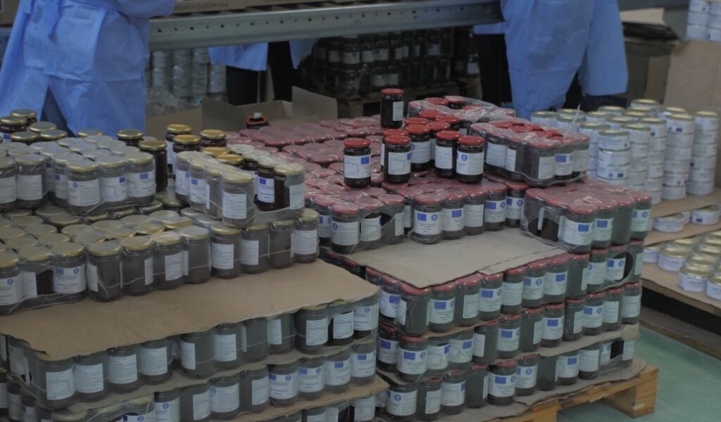 Pachetele alimentare, oferite de Ministerul Investițiilor și Proiectelor Europene, se distribuire zilele acestea