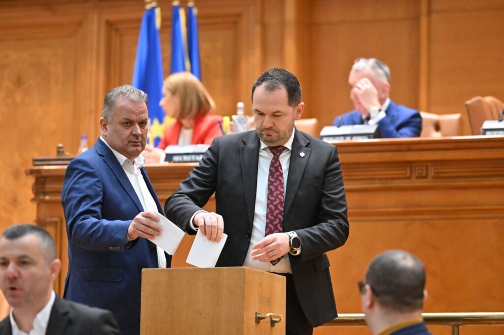 Senatorul Claudiu Mureșan, singurul reprezentant al județului Sibiu care a votat împotriva „pragului lui Dragnea”
