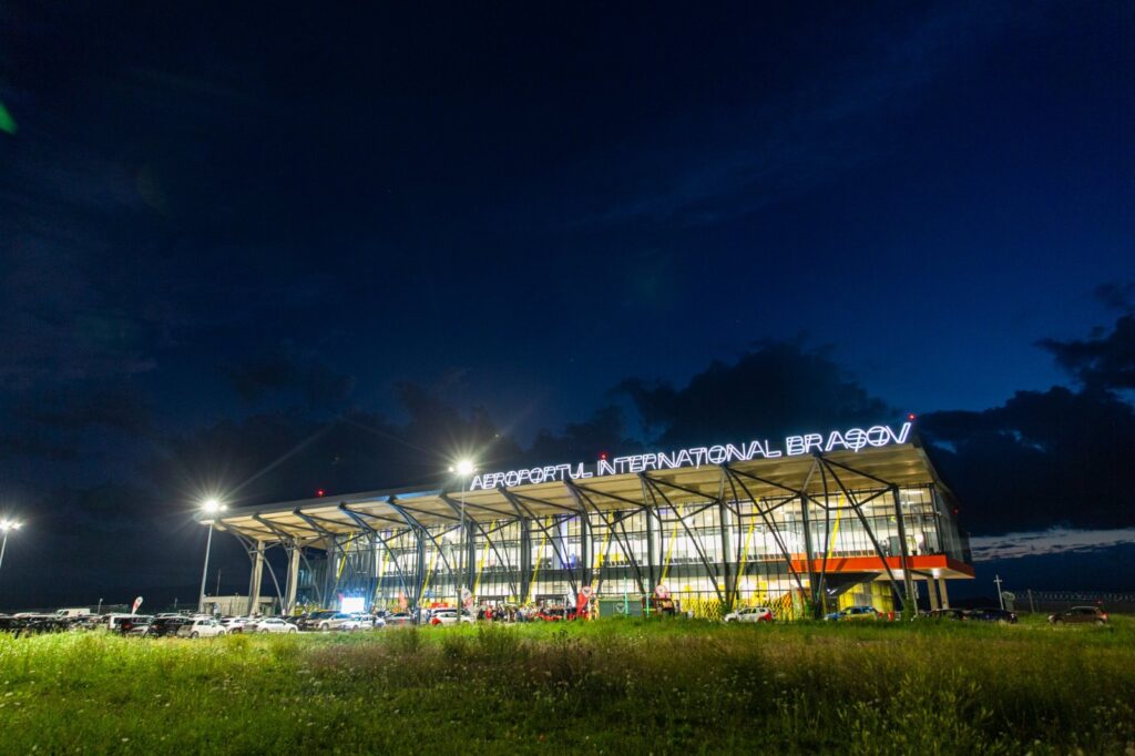 Primele zboruri de pe Aeroportul Braşov, anunţate oficial