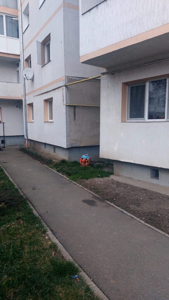 Alertă în Sibiu din cauza unui pachet suspect aflat pe strada Siretului. Pirotehniștii, trimiși la fața locului