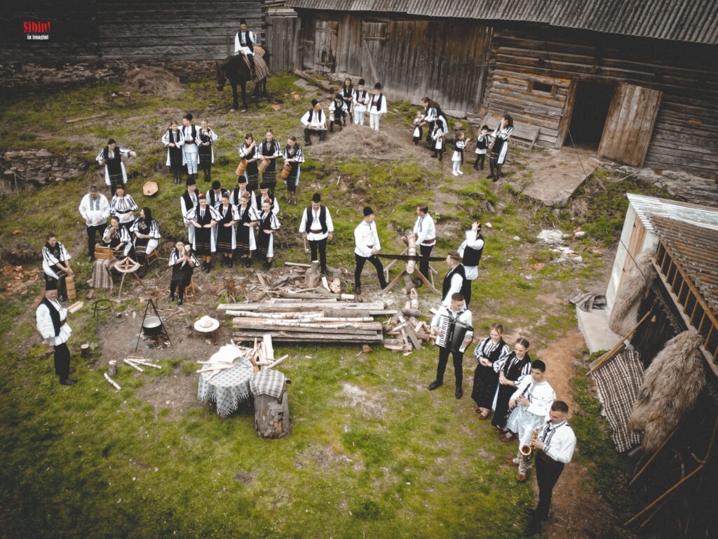 Foto- Video O zi la filmări cu Iliuță de la Jina și colegii săi din formația Tradițional Music