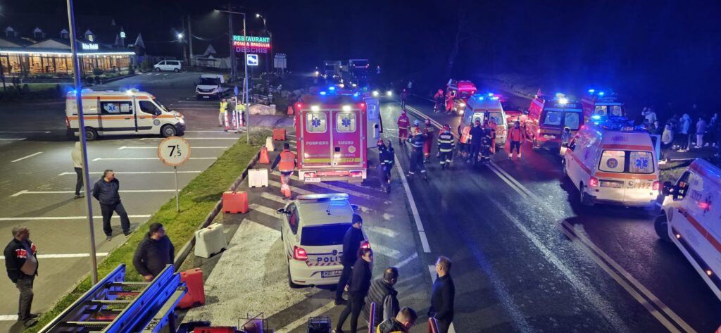 Bilanțul accidentului de pe Hula Bradului unde două autocare cu 90 de elevi s-au „ciocnit”