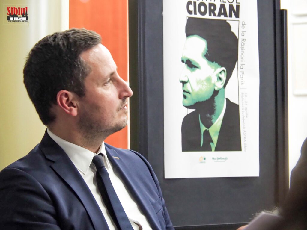 Numele lui Emil Cioran, propus pentru denumirea Liceului de Artă Sibiu, dar și pentru Bulevardul Vasile Milea