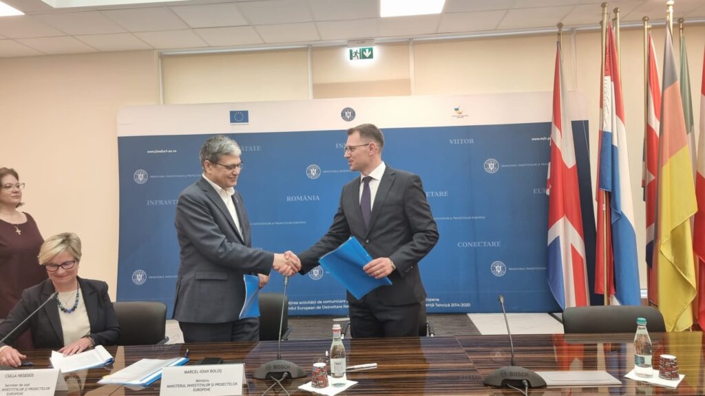 Primarul comunei Râu Sadului a semnat contractul de finanțare în valoare de 2,8 mil lei pentru restaurarea celor 8 gospodării tradiționale