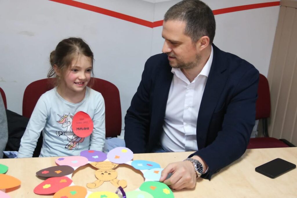 Sediul PSD Sibiu s-a umplut, ieri, de veselie și de energia creatoare a copiilor
