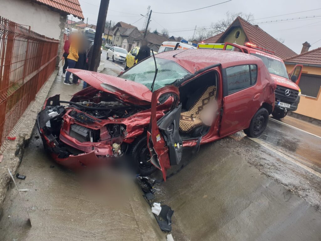 Accident grav în Șeica Mare. Bărbat transportat în comă la spital