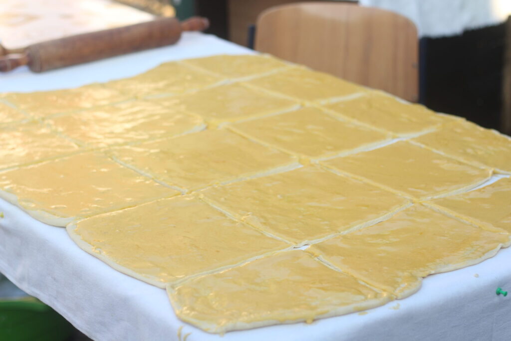 Hencleș săsesc- un deliciu legendar, pregătit de mama Ica