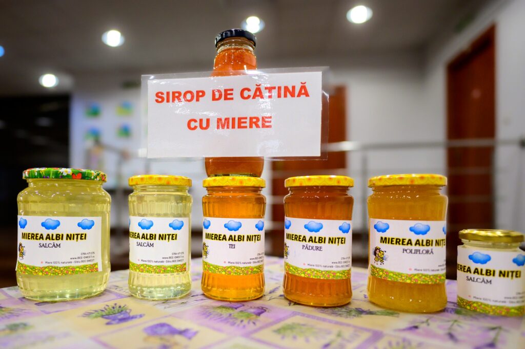 „Miere cu Bucurie” din Gura Râului, produsă 100% natural, la poalele munților Cindrel