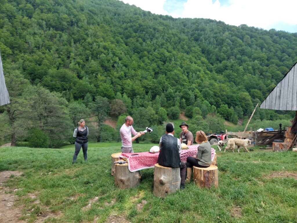 Brutăria Vitoșa și ciobanul Marian Bratilescu dau startul proiectului cultural-gastronomic „Gusturi și Culori - Povestea Producătorului Local”