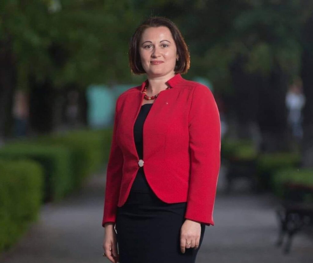 (CP) Dana Morăraș, consilier județean PSD, atrage atenția asupra nevoii de deschiderea a unei grădinițe pentru copiii cu nevoi speciale la Mediaș