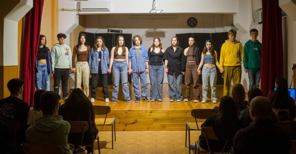 Elevii tălmăceni și cei ai Liceului Teoretic "Onisifor Ghibu" Sibiu au participat la un eveniment comun privind combaterea fenomenului de bullying