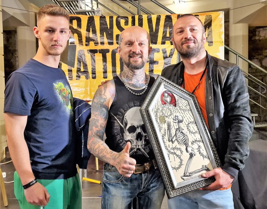 Constantin Ticu a câştigat marele premiu Best of show la Transilvania Tattoo Expo
