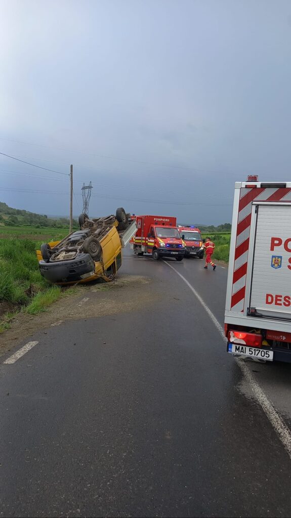 Accident rutier cu șase victime în apropiere de localitatea Mândra