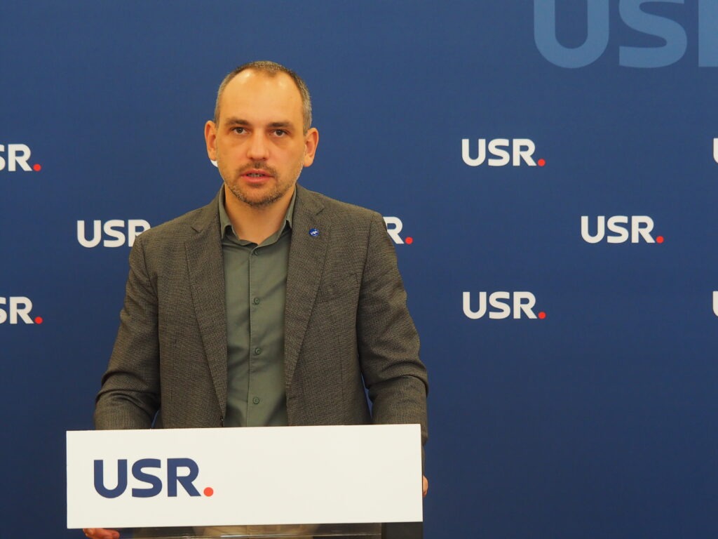 VIDEO - Adrian Echert: Am solicitat informații la SCJU Sibiu privind mai multe subiecte de interes pentru cetățeni. Însă, ca de obicei răspunsurile de la instituțiile publice sunt făcute să ne spună cât mai puține informații