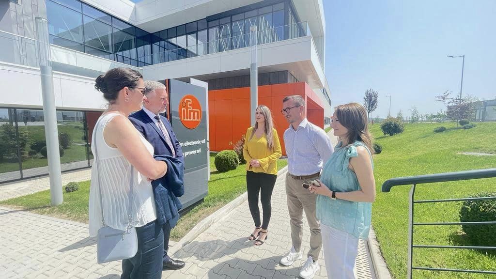 Conducătorul regiunii poloneze cu care Județul Sibiu este înfrățit încă din anul 2018, a vizitat compania ifm efector / prover Romania