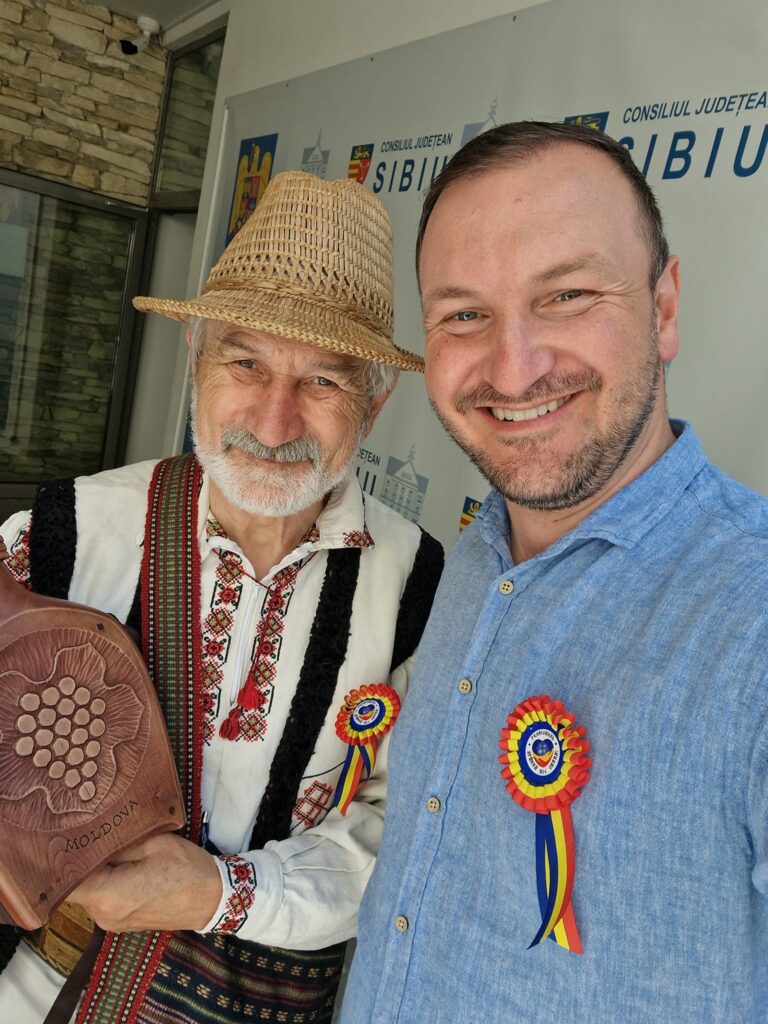 Adrian Bibu: Peste 140 de moldoveni din Raioanele Dondușeni, Criuleni, Strășeni și Soroca, au împărtășit sibienilor din frumusețea și autenticitatea folclorului de peste Prut