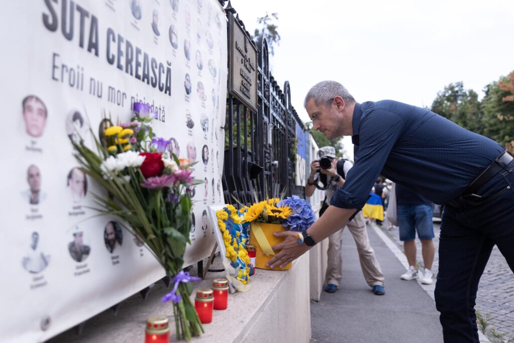 Dan Barna a participat în această seară la evenimentul organizat de Ambasada Ucrainei în București, cu prilejul Zilei Independenței