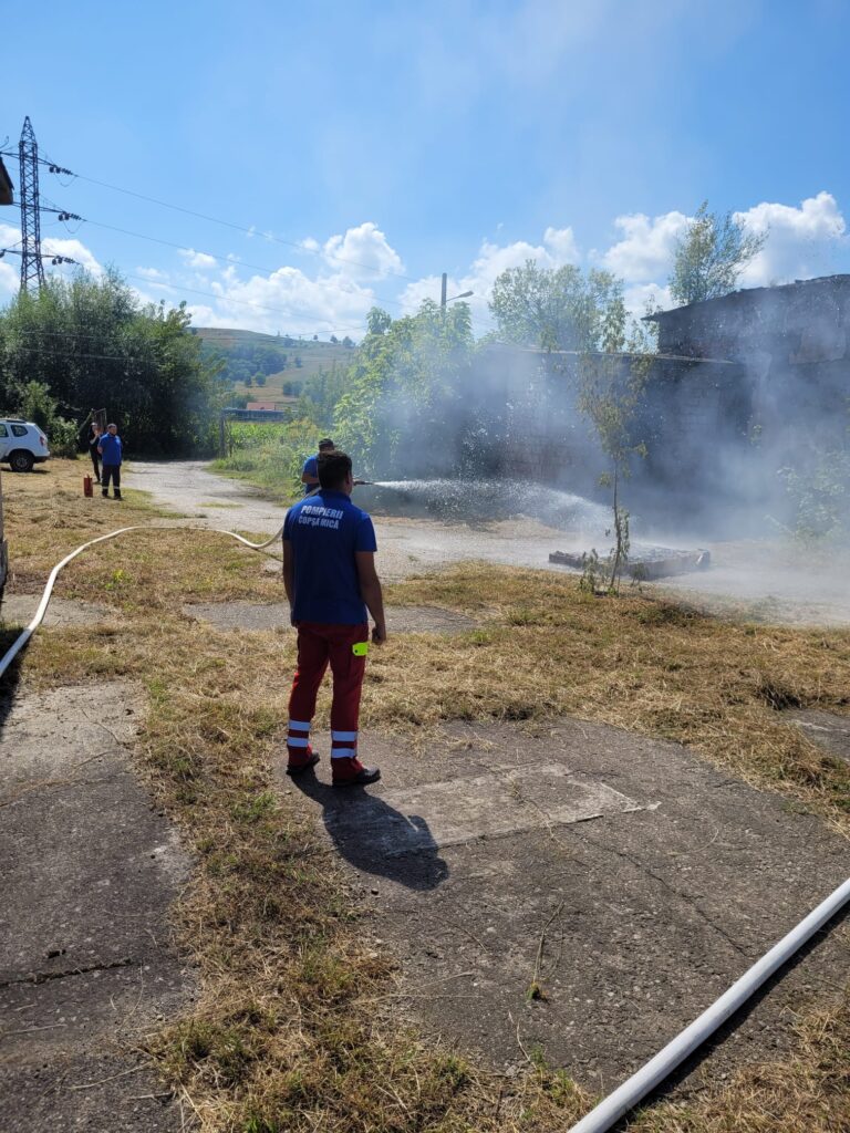 Exerciţiu de Alarmare-Evacuare pentru situaţii de urgenţă, organizat pentru pompierii voluntari din Copșa Mică