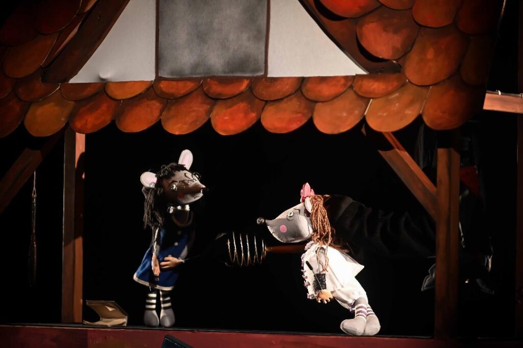 „Cenușăreasa” încheie programul lunii septembrie, la Teatrul „Gong” din Sibiu