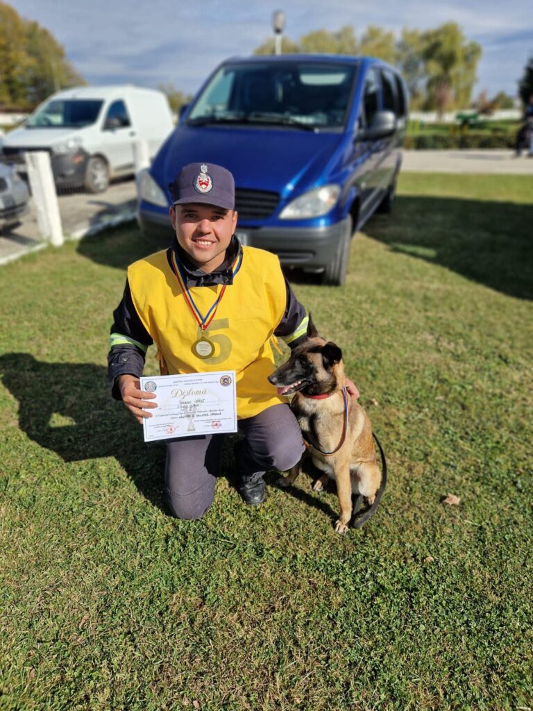 ISU Sibiu se mândrește cu „pompierul” canin Elsa- campioană națională la Campionatul de dresaj canin al MAI