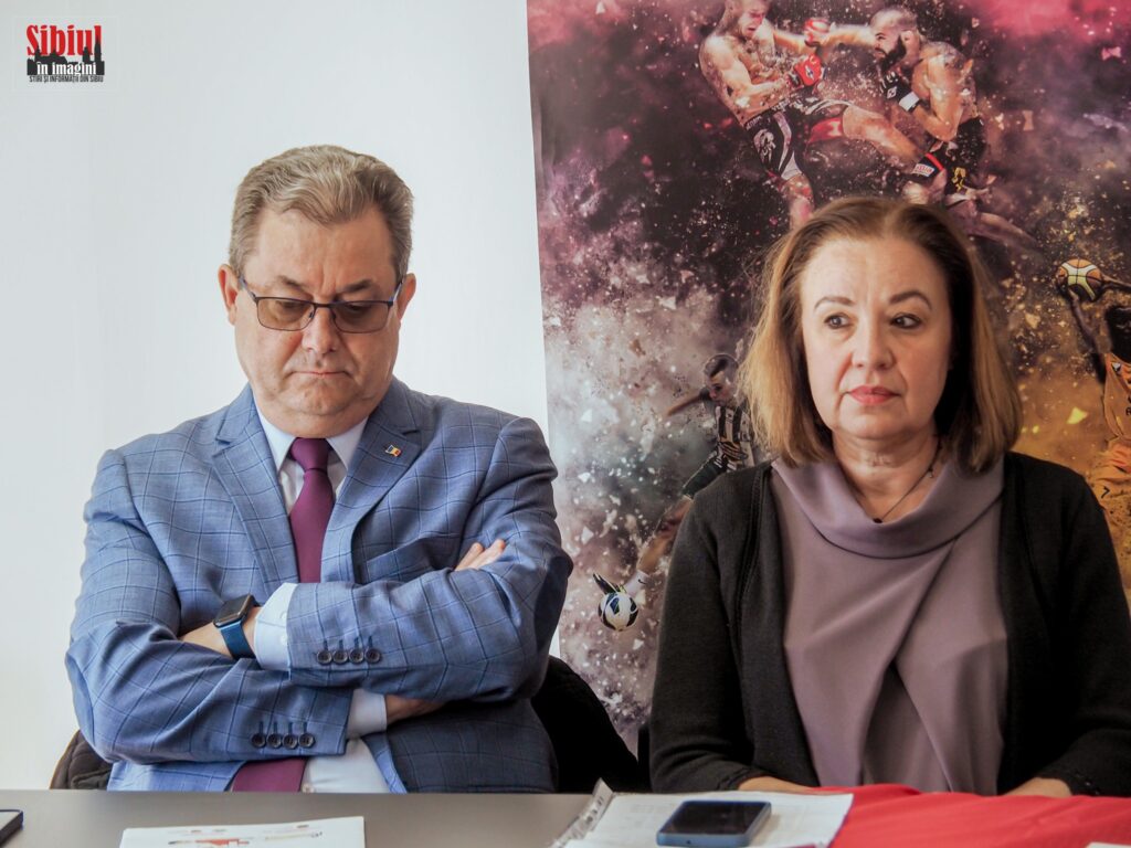 Marius Novac, Daniela Munteanu-Profesorii sibieni, beneficiarii ai unor cursuri de prim ajutor, oferite de voluntarii Crucea Roșie Filiala Sibiu