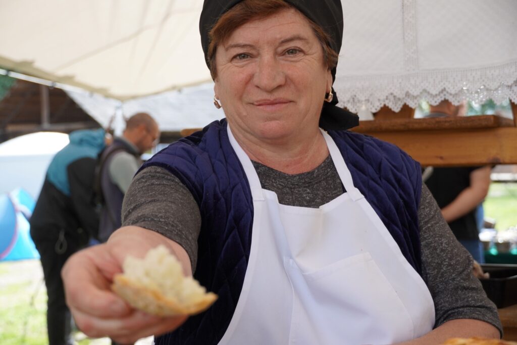 „Pita Lui Dumnezeu”, așa o numește președinta Consiliului Județean Sibiu, pe Maria Ranf