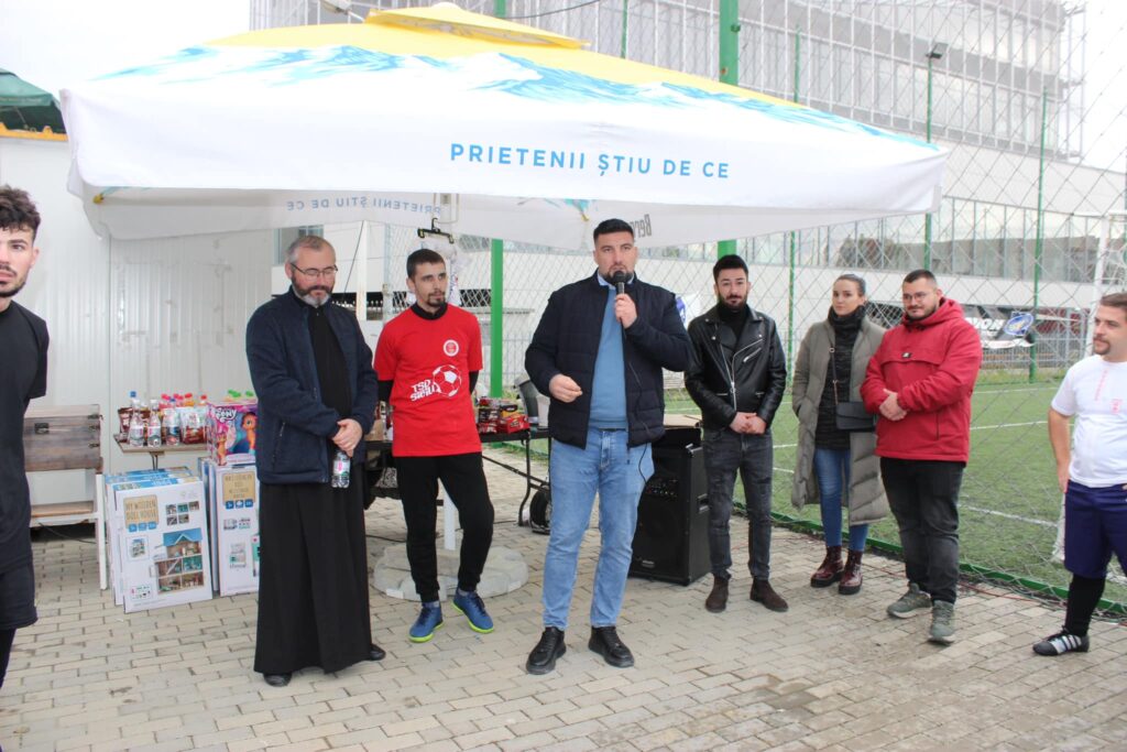16 echipe de fotbal au concurat într-un eveniment sportiv cu scop caritabil, în urma căruia TSD Sibiu a adunat suma de 5700 RON