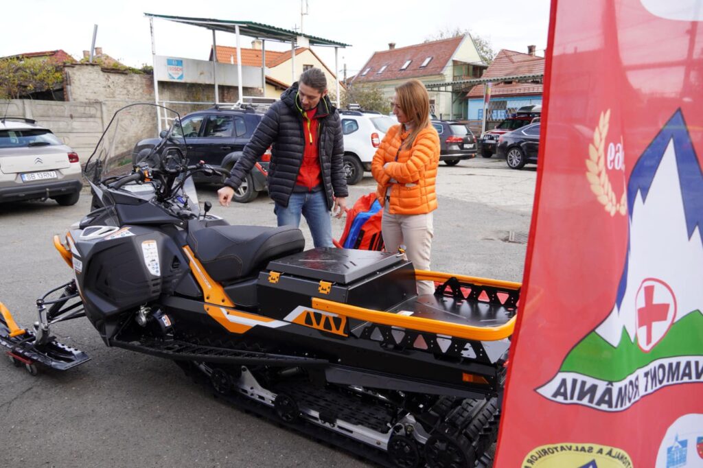 Consiliul Județean Sibiu a cumpărat un snowmobil de ultimă generație destinat intervențiilor în zona pârtiilor de schi din Păltiniș